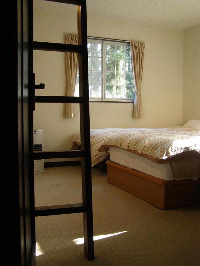 Sunny Side Hut Bed and Breakfast Hakuba Eksteriør billede