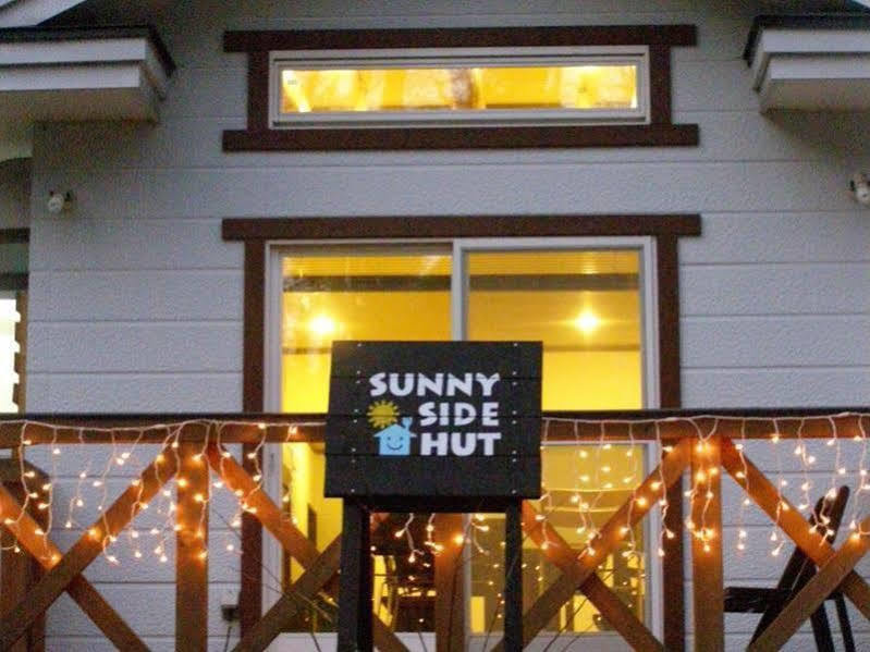 Sunny Side Hut Bed and Breakfast Hakuba Eksteriør billede